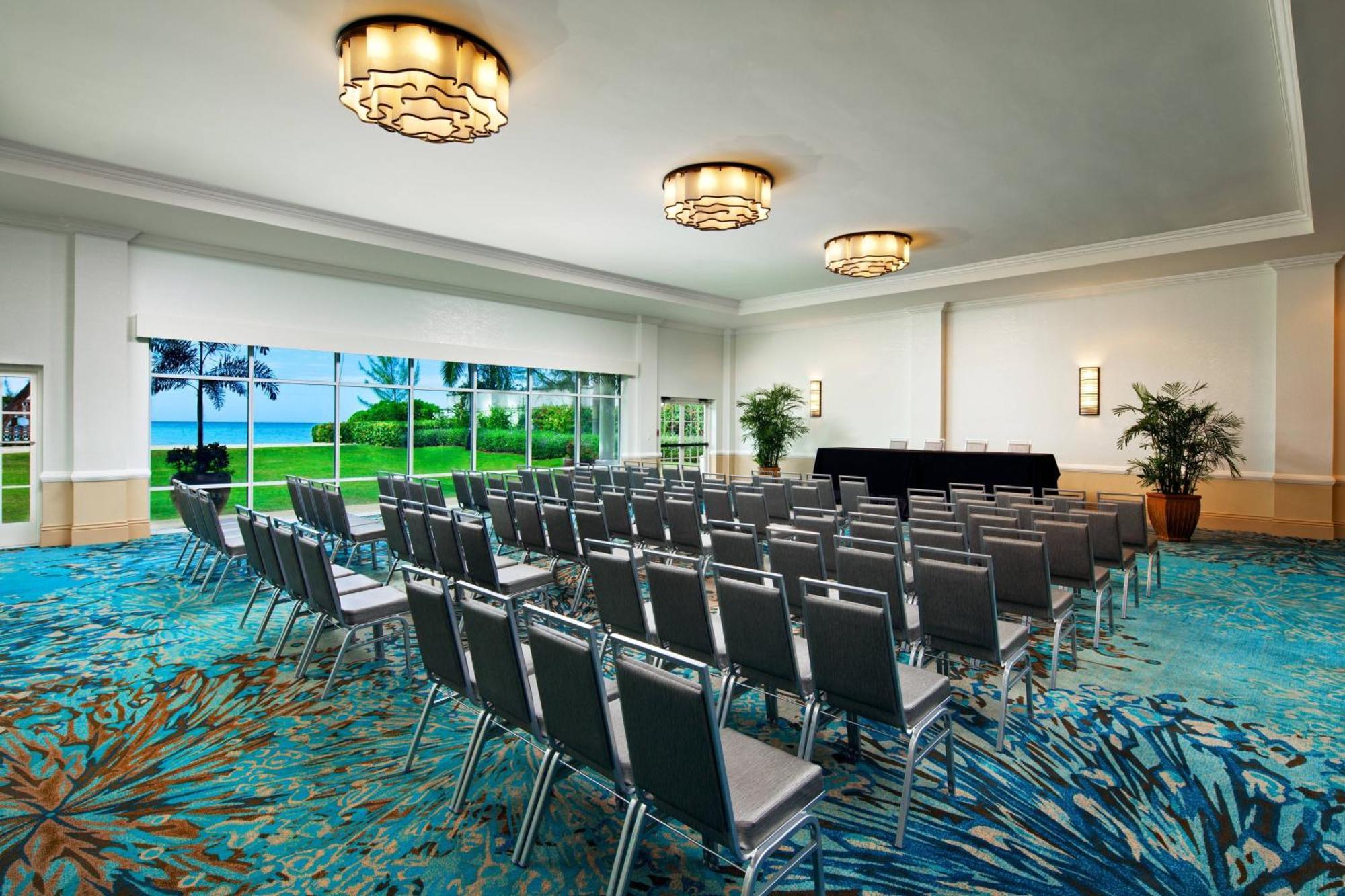 The Westin Grand Cayman Seven Mile & Resort 4*