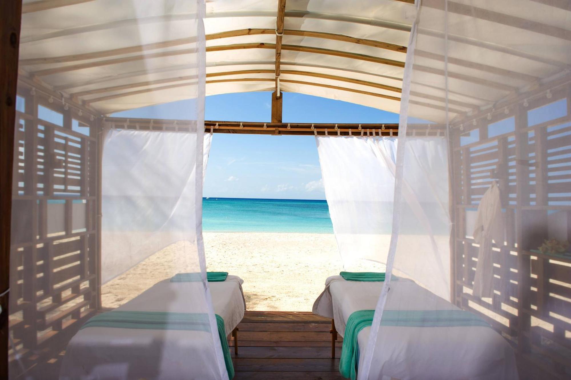 The Westin Grand Cayman Seven Mile & 4* West Bay